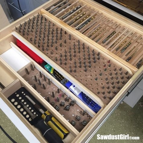 Arbejdsplads Garage, Garage Organisation, Garage Workshop Organization, Diy Muebles Ideas, Diy Rangement, Garage Tool Storage, Tool Storage Diy, Diy Garage Storage, Workshop Organization