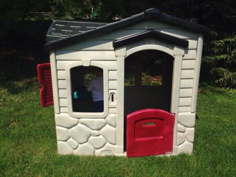 Plastic Playhouse Makeover, Plastic Playhouse, Playhouse Makeover, Spray Paint Colors, Vw Vans, Kids Playhouse, Vw Van, Plastic Toys, Play House