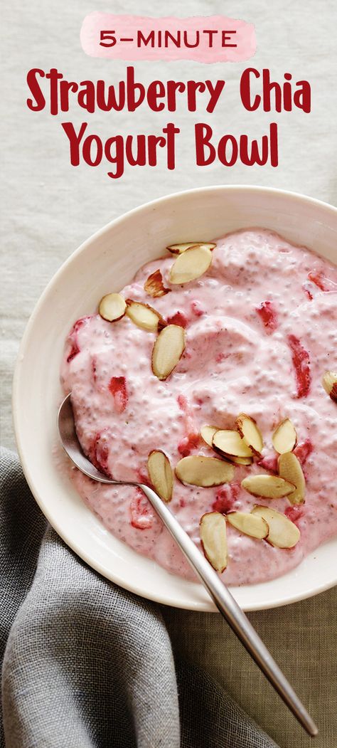 Chia Yogurt Recipe, Pudding Recept, Chia Yogurt, Chia Pudding Recipes Healthy, Hungry Girl Recipes, Chia Recipe, Yogurt Recipe, Chia Seed Recipes, Healthy Strawberry