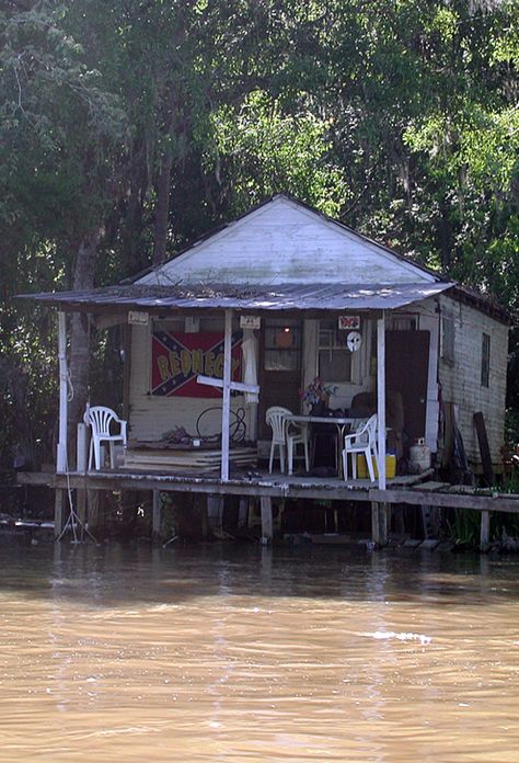 Bayou Shack Bayou House, Bayou Country, Camping In Pennsylvania, Mississippi Blues, Louisiana Swamp, Bushcraft Kit, Louisiana Bayou, Louisiana Travel, Water House