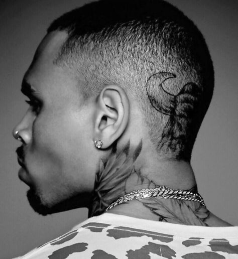 ROYALTY album cover photoshoot Chris Brown Drawing, Brown Tattoo, Chris Brown And Royalty, Chris Brown Style, Best Neck Tattoos, King Chris, Chris Brown Pictures, Brown Pictures, Mr Brown