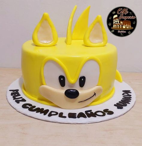 Golden Sonic Cake, Tails Birthday Cake Sonic, Torte Decije, Sonic Pasta, Tails Cake, Golden Sonic, Sonic Birthday Cake, Sonic Cake, Boys Cake