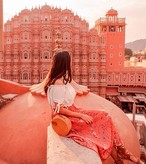 Have you ever wondered what it’s like to visit Jaipur? Well, we have the answer and it’s all thanks to Charu Goyal of @travelwithcg. From the beautiful landscape of Central Park to the rich royal history of the city, Charu has given us the perfect way to visit Jaipur.  #instagramhacks #instagramnews #socailmedia #socailmedianews #snapchat #influencer #travel #partnerships #instagramtips #marketing #travelblog #wanderlust #passionpassport #india #indiatravel #jaipur Jaipur Travel, Hawa Mahal, India Travel Places, Travel Pose, India Photography, Travel Pictures Poses, Portrait Photography Poses, Photography Poses Women, Beautiful View