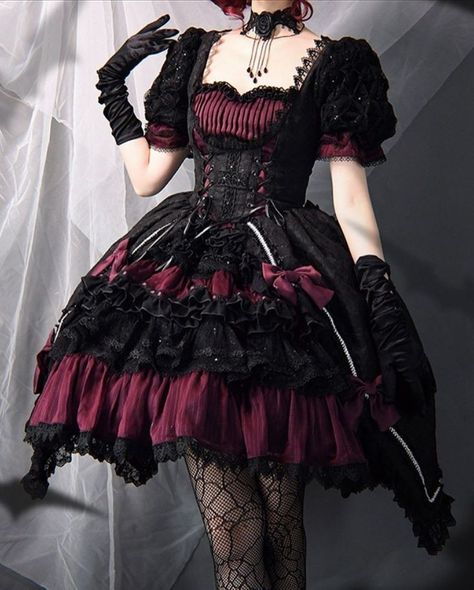 Red Goth Outfits, Dark Harajuku, Devil Inspired, Dark Red Dresses, Mode Turban, Grad Dresses, Gothic Outfits, Goth Outfits, Really Cute Outfits