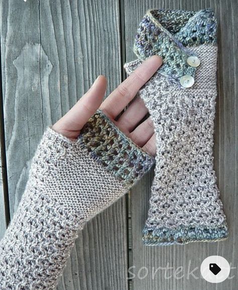 Pearl Christmas, Crochet Wrist Warmers, Fingerless Gloves Crochet Pattern, Crochet Gloves Pattern, Gloves Pattern, Crochet Fingerless Gloves, Crochet Mittens, Fingerless Gloves Knitted, Crochet Gloves