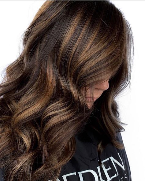 Lowlight + balayage combo using Redken Shades Eq 4nb + 6n. Toned with 7p, 7n + 8v By @hairbyydani 6n Hair Color, Lowlight Balayage, 7n Hair Color, Redken Hair Color, Redken Hair Products, Redken Shades, Hair Color Formulas, Hair Color Chart, Balayage Hair Dark