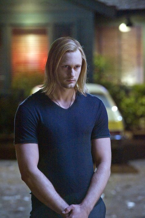 Alexander Skarsgard. True Blood, Eric Northman. Breathtakingly Handsome & Utterly Delicious Goodness!!! Eric Northman True Blood, Alexander Skarsgard True Blood, Alex Skarsgard, Skarsgard Family, True Blood Series, Blood Photos, Alex Pics, Eric Northman, Vampire Movies