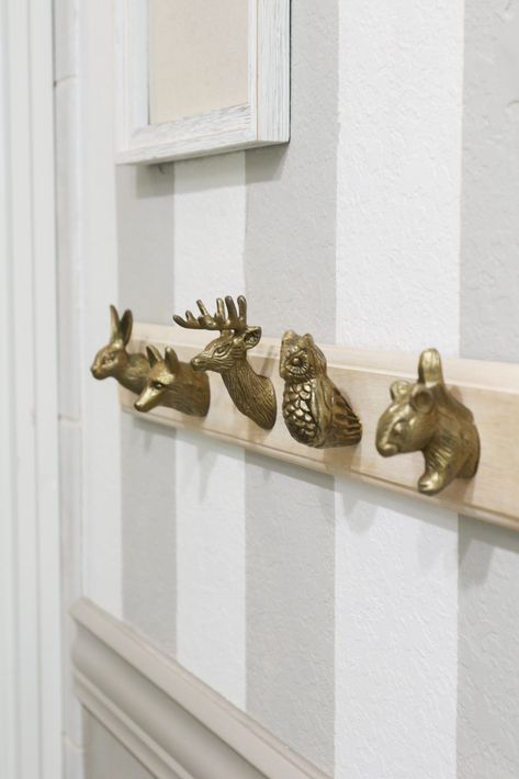 Adding adorable animal decor and whimsy to the home - brass animal head rack with hooks Animal Wall Hooks, Animal Coat Hooks, Brass Nursery Decor, Brass Animal Head Wall, Kids Wall Hooks, Diy Kids Room Decor, Animal Hooks, Animal Head Wall, Brass Animals