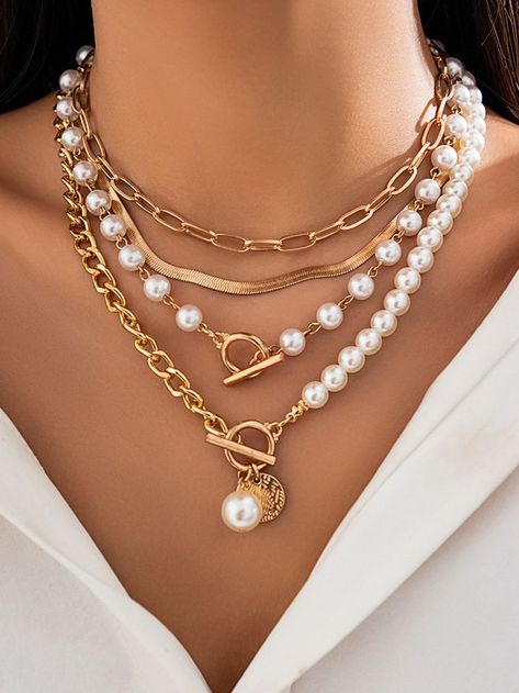 Chain Layered Necklace, Vacation Fits, Layered Pearl Necklace, Pearl Decor, Classy Jewelry, Gold Necklace Layered, Fall Accessories, Layered Necklace, Jewelry Inspo