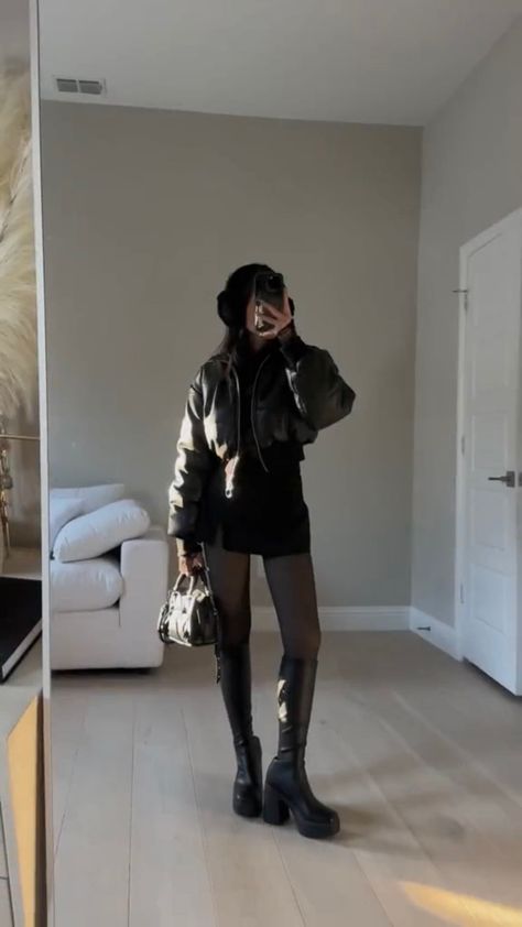 Winter Day Dress, Loose Leather Jacket Outfit, Fall Outfits 2023 Grunge, The Neighbourhood Aesthetic Outfits, Soft Dark Aesthetic Outfits, Winter Outfits Goth, Grunge Academia Outfits, Black Winter Outfits, Dark Grunge Outfits