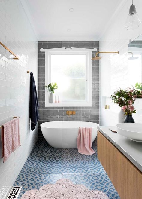 The new classic bathroom | Home Beautiful Magazine Australia Free Standing Tub Shower Combo, Long Narrow Bathroom, Bathroom Tub Shower Combo, Bathtub Shower Combo, Clawfoot Tub Shower, Bathroom Tub Shower, Narrow Bathroom, Bad Inspiration, Bathroom Tub