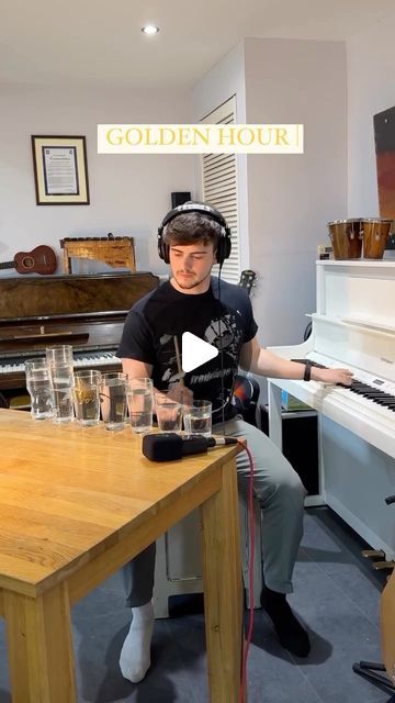 The Best Piano Player on Instagram: "By @fin_draper Finally managed to do it! GOLDEN HOUR @itsjvke 👀 #goldenhour #jvke #glass #drums #producer #vocals #satisfying #melody" Best Piano, Piano Player, Golden Hour, Drums, Piano, Do It, Good Things, Glass, Music