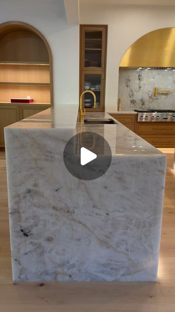 Joseth Barrera on Instagram: "🎥 ”El Intro” - Award Winning Kitchen 🥇 🌎 🎥 Natural Stone : Lumix Cristallo 🫶 . . . . #design#kitchen#designer#kitchendecor#luxuryhomes#luxurylifestyle#luxurydesign#realestate#luxurylife#quartzite#marble#lumix#cristallo#waterfall" Cristallo Quartzite Kitchen, Kitchen Natural Stone, Cristallo Quartzite, Kitchen Natural, Marble Kitchen Island, Kitchen Favorites, Waterfall Island, Award Winning Kitchen, Kitchen Designer