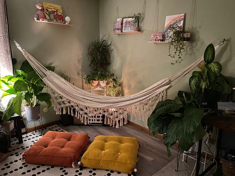 Hammock Indoor Living Rooms, Indoor Hammock Aesthetic, Hammock In Office, Hammock Inside Bedrooms, Hammock Ideas Indoor, Indoor Hammock Bedroom, Hammock In Apartment, Inside Hammock Ideas, Hammock For Room