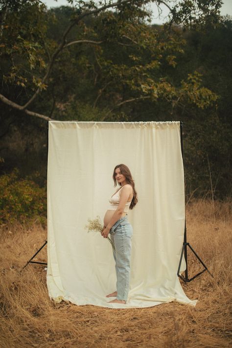 maternity photoshoot Maternity Pictures With Sheet, 2023 Maternity Photos, Artsy Maternity Shoot, Backyard Maternity Photoshoot, Nature Pregnancy Photoshoot, White Sheet Maternity Shoot, Pregnancy Photos Nature, Pregnancy Photos Aesthetic, Pregnancy Photos Outdoor