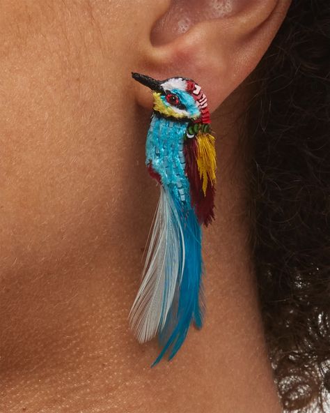 Piccola Hummingbird Earrings in Turquoise bring a burst of color and joy to your ensemble! 🌸💫 Perfect for adding a touch of summer magic to your look. 🌿☀️ ⁠
⁠
#PiccolaHummingbird #TurquoiseEarrings #SummerStyle #ColorPop #NatureInspired #JoyfulAccessories #TropicalVibes #StatementJewelry #HandcraftedBeauty #BirdEarrings #AccessorizeWithNature #SummerMagic Summer Magic, Hummingbird Earrings, Mignonne Gavigan, Scarf Necklace, Bird Earrings, Bugle Beads, Traditional Fashion, Turquoise Earrings, Handmade Accessories