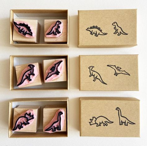 Stamp Carving Ideas Simple, Small Stamp Ideas, Stamp Making Ideas, Lino Stamp, Eraser Carving, Tiny Stamps, Rubber Printing, Homemade Stamps, Diy Stamps