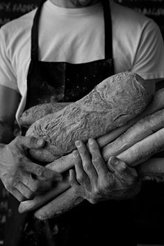 Helena Peixoto Photography - Portraits / Retratos Bread Photography, Baking Photography, Real Bread, Food Photography Inspiration, Our Daily Bread, Daily Bread, Beautiful Photography, Food Photo, Photography Inspiration