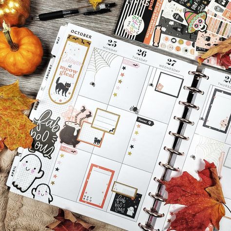 Marielle Dicaire (@create.plans) • Instagram photos and videos Happy Planner Halloween, Planner Website, Vertical Layout Planner, Halloween Layout, Halloween Week, Happy Planner Layout, Creative Planner, Plan With Me, Halloween Sticker