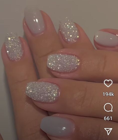 Glitter White Nails Sparkle, Silver Sparkly Christmas Nails, Pearl White Nails With Glitter, Sparkly Gel Nails Glitter, Sparkly White Gel Nails, Sparley White Nails, White Sparkle Nail Designs, Christmas Bridal Nails, New Year Glitter Nails