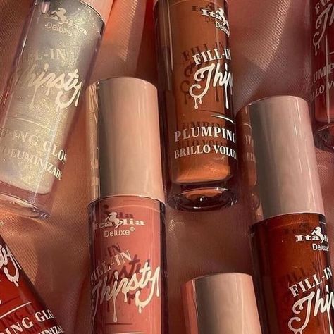 Italia deluxe   #Italiadeluxe #Gloss #lipgloss #makeup Italia Deluxe, Lipgloss Makeup, Diy Skin Care Routine, Plumping Lip Gloss, Lip Products, Shop Makeup, Birthday Wishlist, Diy Skin Care, Diy Skin