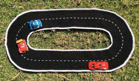 Crochet Road Play Mat Free Pattern, Race Car Outfit, Shoebox Ideas, Boys Rug, Kitchen Crochet, Crochet Baby Gifts, Toys Crochet, Kids Crochet, Toy Crochet