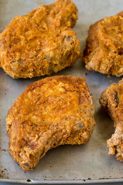 Fried Pork Chops Recipe | Pork Chop Recipe #porkchops #pork #dinner #dinneratthezoo #comfortfood Skillet Dip, Pork Chops Bone In, Fried Pork Chop Recipes, Brown Sugar Pork Chops, Mushroom Pork Chops, Breaded Pork Chops, Easy Pork Chop Recipes, Pork Chop Recipes Baked, Pork Chop Dinner