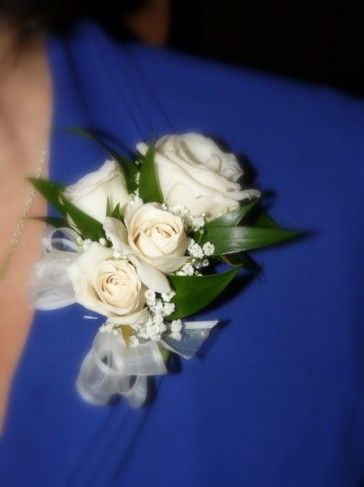 White roses corsage Pin On Corsage, Mother Of Bride Corsage, Cheap Wedding Flowers, Rose Corsage, Corsage And Boutonniere, Corsage Prom, Corsage Wedding, Wedding Pins, Wedding Flower Arrangements