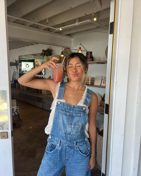 just me + my @freepeople overalls ⭐️ Barrel Overalls Outfit, Free People Overalls Outfits, Cream Overalls Outfit, Overall Outfits, Overalls Outfits, Free People Overalls, Inspo Fits, Overall Outfit, Overalls Outfit