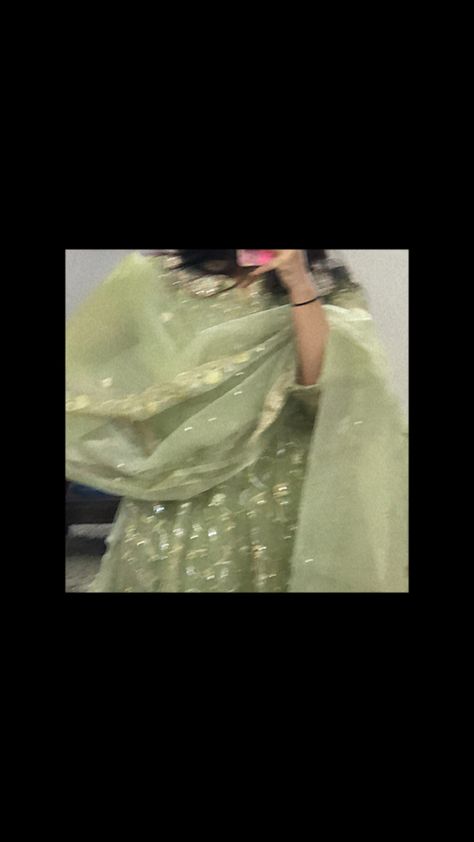 #desi #green #desioutfit# #lehenga #sparkly Lehenga Sparkly, Lehenga Mirror Selfie, Eid Pics, Dress Snap, Aesthetic Profile Picture Cartoon Soft, Desi Love, Islamic Wallpaper Iphone, Self Pictures, Snap Streak Ideas Easy