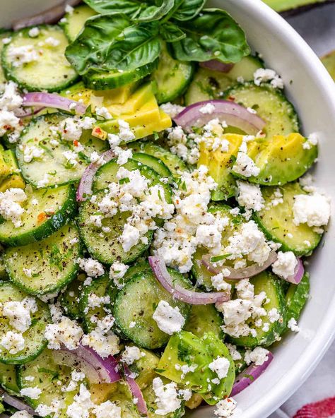 close up cucumber feta salad in a bowl Salad In A Bowl, Cucumber Feta Salad, Greek Cucumber Salad, Fresh Salad Recipes, Cucumber Avocado, Side Dishes For Bbq, Cucumber Recipes, Homemade Dressing, Feta Salad