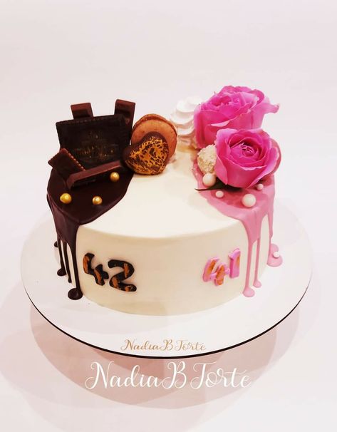 Double Birthday Cake Man And Woman, Birthday Cake For Two People, His And Hers Birthday Cake, 2 Sided Cake, Shared Birthday Cake, Γενέθλια Mickey Mouse, Birthday Cake Roses, Twin Birthday Cakes, Holiday Desserts Christmas