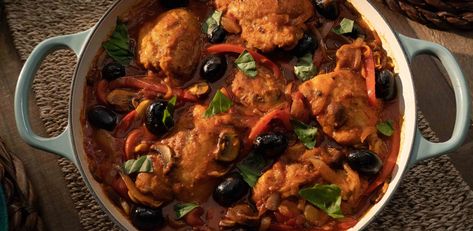 Mom's Chicken Cacciatore by Valerie Bertinelli Cacciatore Recipes, Chicken Cacciatore Recipe, Canning Whole Tomatoes, Chicken Cacciatore, Valerie Bertinelli, Food Network Canada, Comfort Dishes, Pavlova, Recipes Food