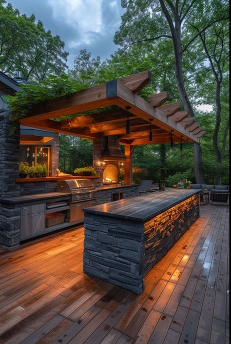 Bar Ideas For Outside Patio, Backyard Bar And Fire Pit, Mountain Outdoor Living Spaces, Blackstone Backyard Setup, Outdore Kitchen, Grilling Area Backyard, Outside Bar And Grill, Bbq Yard Ideas, Patio Grill Ideas