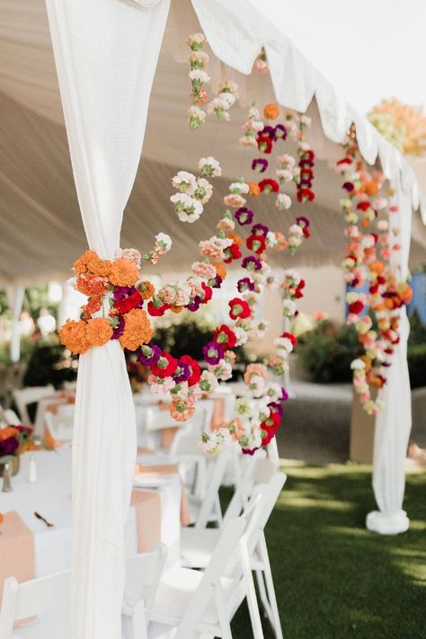 Hanging Flowers Tent Wedding, Hindu Wedding Theme, Mexican Indian Fusion Wedding, Indian American Fusion Wedding, Floral Wedding Decorations Receptions, Indian Wedding Florals, Hindu Wedding Decorations Indian Theme, Flower Curtain Wedding, Traditional Hindu Wedding Decor