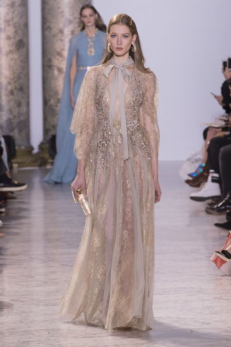 All the Looks from the Elie Saab Spring-Summer Couture 2017 Collection  - ELLE.com Haute Couture Style, Gaun Abad Pertengahan, Elie Saab Haute Couture, Haute Couture Paris, Ellie Saab, London Fashion Weeks, Elie Saab Spring, Elie Saab Couture, Fashion Couture