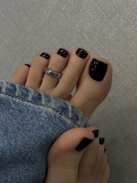 Black Manicure And Pedicure, Black Toes Pedicure, Black Gel Toes, Black Toes Polish, Black French Pedicure, Black Pedicure Toenails, Black Toenails, Black Pedicure, Black Toe Nails