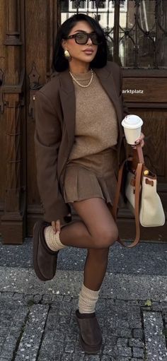 Clueless Preppy Outfits, Boss Baddie Outfits, Preppy Outfits 30s, Paris Outfits Winter Classy, Classy 20s Outfits, Brown Skirt And Boots Outfit, Brown Skirt Work Outfit, Brown Dress With Stockings Outfit, Chocolate Monochrome Outfit