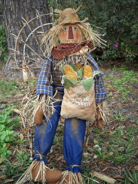 The latest episode of my podcast series True Fairytales is available here. Strapplecross, like every scarecrow, doesn't have a brain, but he's a magical scarecrow. I wrote this story years ago when I was a school chaplain for a Harvest Sunday service. I've updated it and applied it to Thanksgiving. I think it works.    The Homemade Scarecrows, Homemade Scarecrow, Primitive Scarecrows, Scarecrow Festival, Make A Scarecrow, Scarecrows For Garden, Diy Scarecrow, Scarecrow Face, Fall Scarecrows