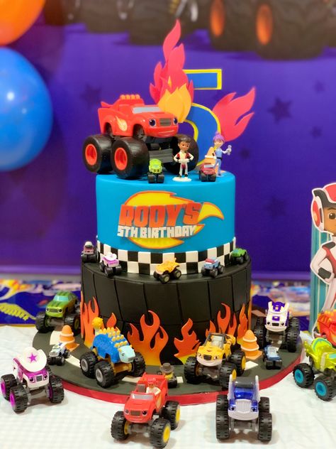 Blaze And Monster Machine Cake, Torte Decije, Monster Machine Cake, Blaze And Monster Machine, Blaze Cake, Blaze Birthday Cake, Blaze Cakes, Blaze Birthday Party, Blaze Party