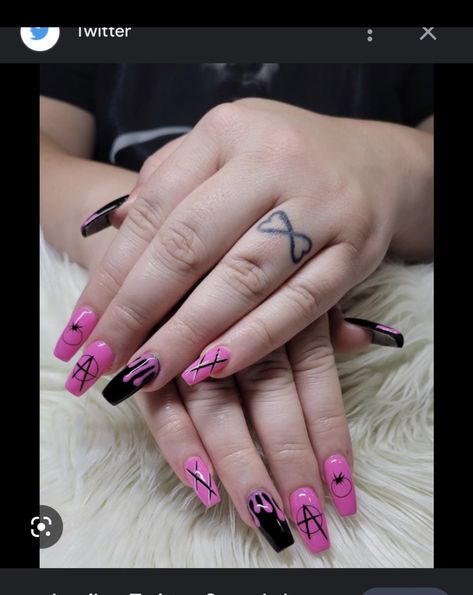 Mgk Nails Ideas, Mgk Nails Inspired, Mgk Nails, Sport Nails, Hotel Diablo, Mgk Concert, Sports Nails, Stiletto Nails Designs, Inspired Nails