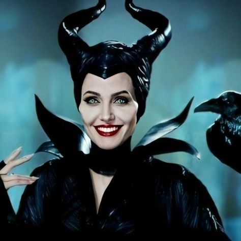 Maleficent Quotes, Maleficent Art, Maleficent Movie, Angelina Jolie Maleficent, Maleficent Costume, Deer Photos, Witchy Wallpaper, Michelle Pfeiffer, Disney Live Action