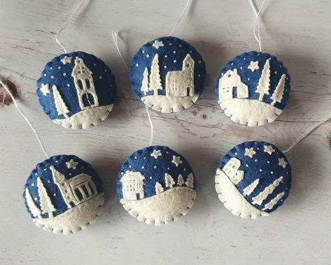 Blue Felt Christmas Ornaments, Embroidered Christmas Ornaments, Blue And White Home, Holiday Inspo, Felt Christmas Decorations, Felt Ornament, Felt Decorations, Felt Christmas Ornaments, 자수 디자인