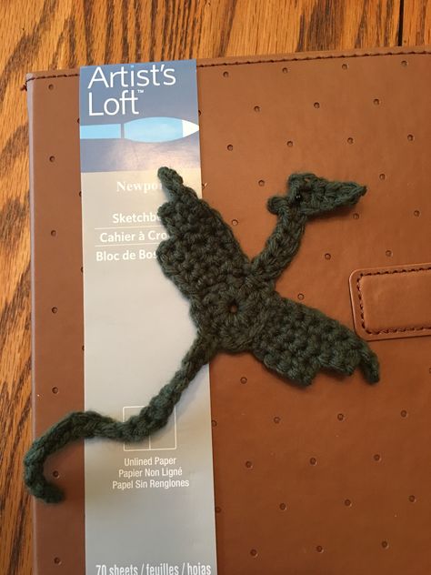 Crochet Dragon Bookmark Pattern Free, Crochet Dragon Bookmark, Silly Crochet, Bookmark Crochet Pattern, Practical Crochet, Amigurumi Dragon, Dragon Bookmark, Bookmark Crochet, Bookmark Pattern