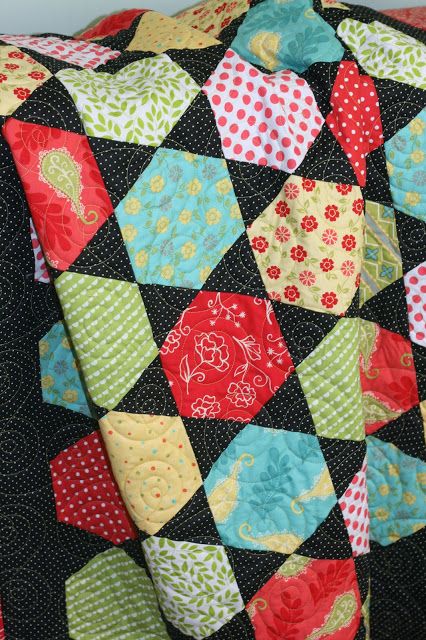 Hexie Quilts, Hexagon Quilt Pattern, Jaybird Quilts, Hexie Quilt, English Paper Piecing Quilts, Quilting Board, Cozy Quilts, Eye Spy, Needle Crafts