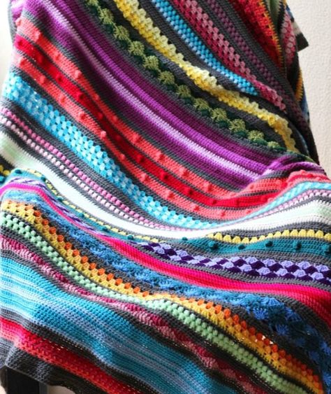 Stash Buster Crochet Blanket Patterns You Can't Resist! 70 Crochet, Crochet Beginner, Awesome Crochet, Crocheted Blanket, Crochet Afgans, Stash Buster, Crochet Blanket Afghan, Crochet Braid, Manta Crochet