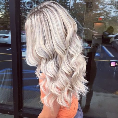 Blonde Hair Color For Pale Skin, Blonde Balayage Ideas, Hair Blonde Balayage, Ice Blonde Hair, Pretty Blonde Hair, Balayage Ideas, Bright Blonde Hair, Beige Blond, Wedding Hair Colors