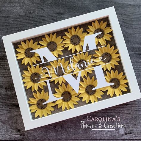 Carolina’s Flowers & Creations on Instagram: “🌻Sunflower Shadow Box🌻 • • • • • •…” Shadow Box Cricut, Shadow Box Gifts, Flower Shadow, Diy Shadow Box, Shadow Box Ideas, Cricut Explore Projects, Projets Cricut, Flower Shadow Box, Shadow Box Art