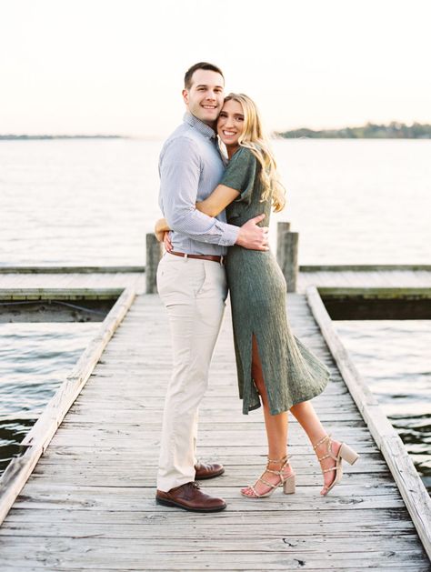 Engagement Photoshoot Outfit Summer, Casual Spring Engagement Pictures, White Rock Lake Dallas, White Rock Lake Engagement Photos, Engagement Photos By Lake, Engagement Photo Outfits Spring, Lake Engagement Pictures, Engagement Photography Outfits, Engagement Photos Lake