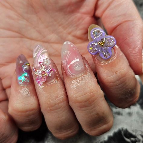 Fairycore birthday nails for Emily. Thank you! 💖 Swipe to see the 4 week retention, and yes, those are her real nails 😍 Services: Infill builder gel Platinum tier art, option B Recreation of: @janetsnailstudio #scratchmagazine #nailpromagazine #thesalonmaguk #fairy #cottagecore #aesthetic #Fairycore #Fairyaesthetic #cottagecoreaesthetic #angelcore #fairycoreaesthetic #softcore #nature #fairygrunge #naturecore #forestcore #faerie #fae #fairytale #flowers #softaesthetic #faecore #cottage ... Fairycore Birthday, Fairy Cottagecore Aesthetic, Fairytale Nails, Fairytale Flowers, Cottagecore Nails, Frog Nails, Aesthetic Fairycore, Real Nails, Forest Core